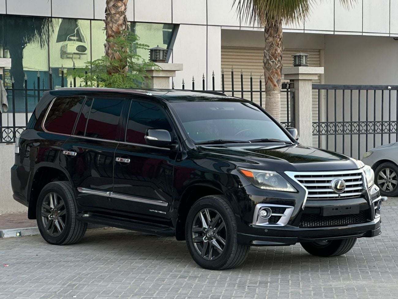 Lexus LX 570 Sport Platinum لكزس LX 570 خليجي 2014