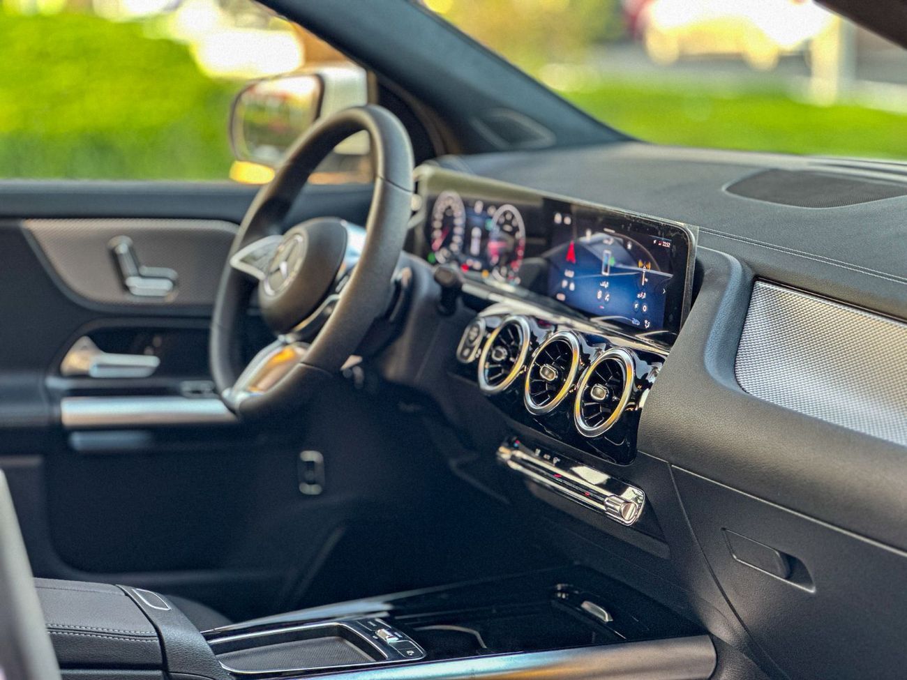 Mercedes-Benz GLA 200 2025 New Mercedes-Benz GLA 200 / 1.3L Turbo