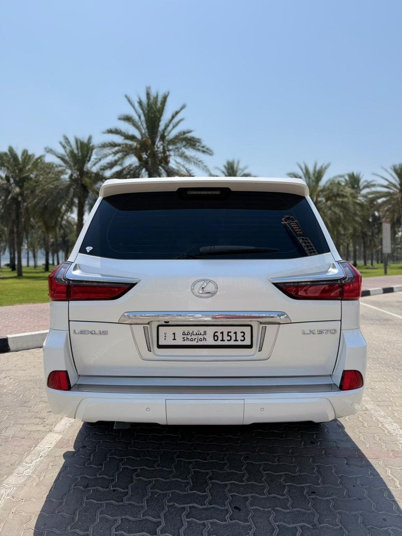 Lexus LX570 Lexus LX 570 Years 2018 platinum v8 full loaded petrol