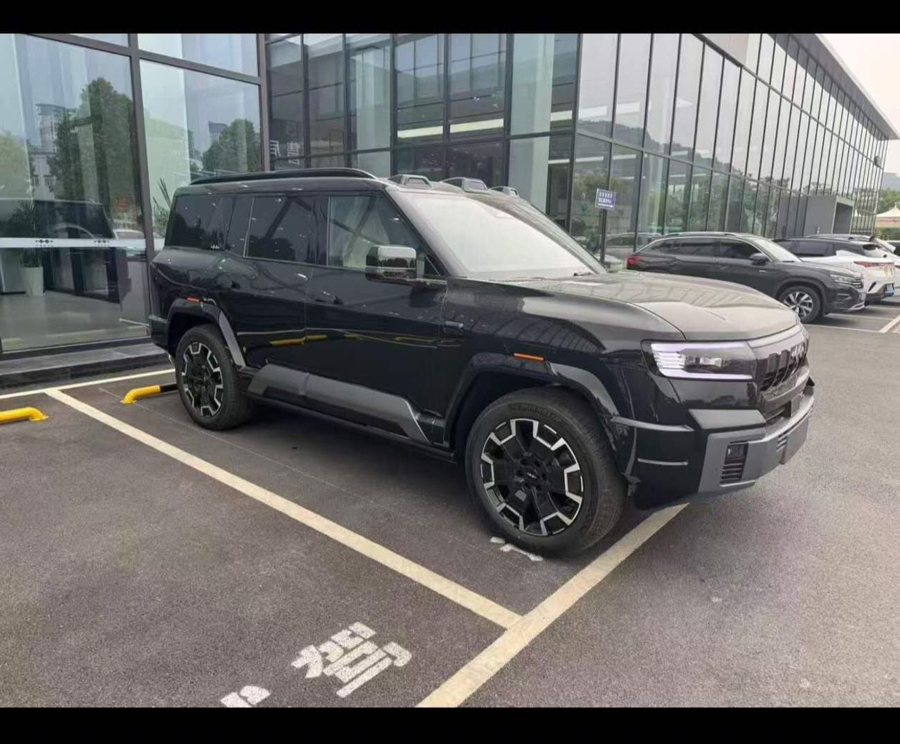 بي واي دي ليوبارد 8 2026 MODEL FLAGSHIP (EXPORT PRICE)