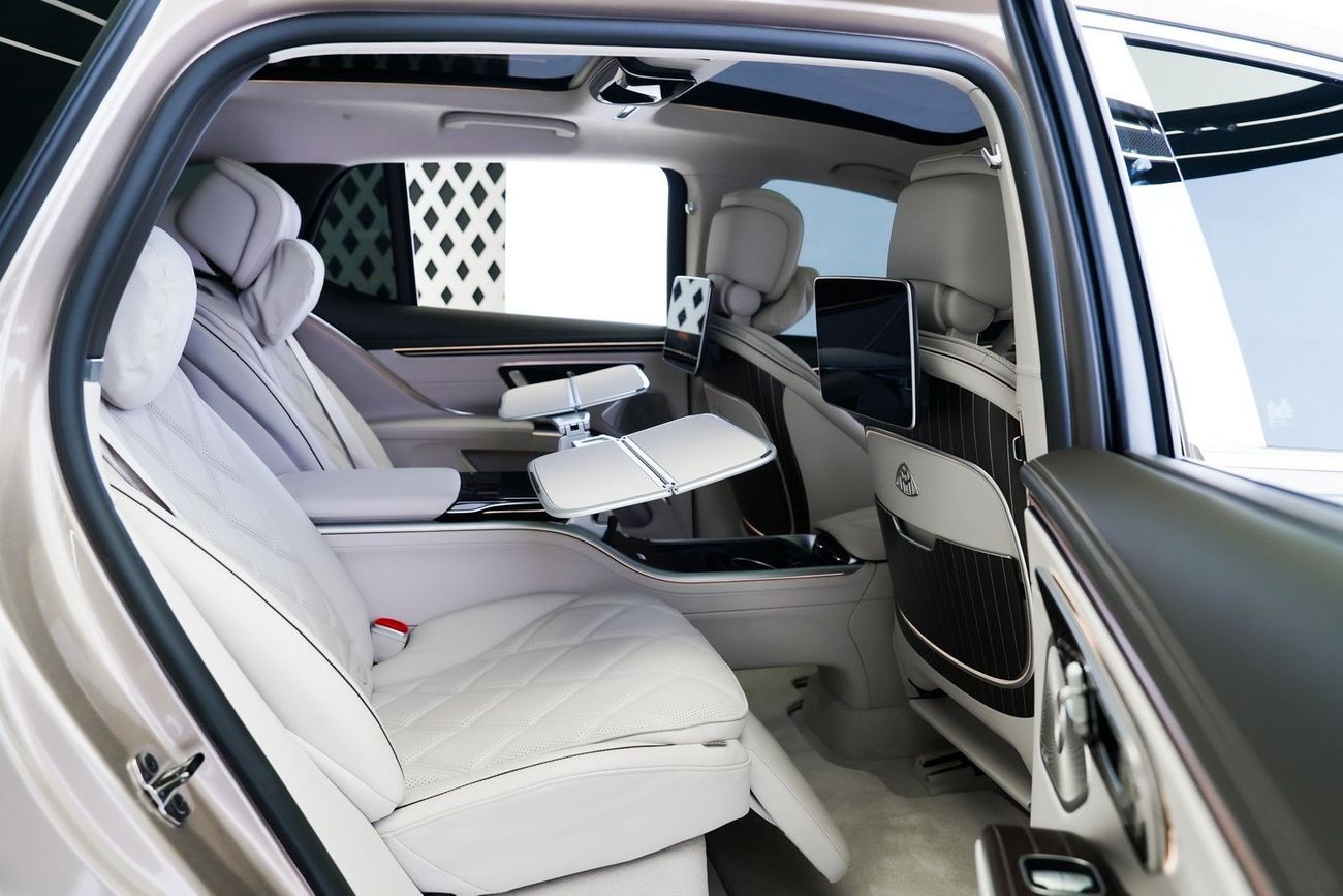 Mercedes-Benz EQS 680 Maybach