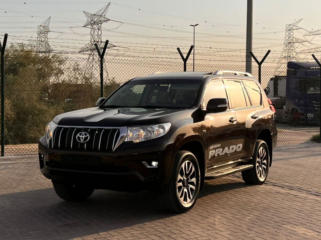 Toyota Prado  2022 Toyota Prado Full Option 4.0L V6 - AWD 4x4 - GCC- Electric Seat - Rear CAM & Sensors - Cool