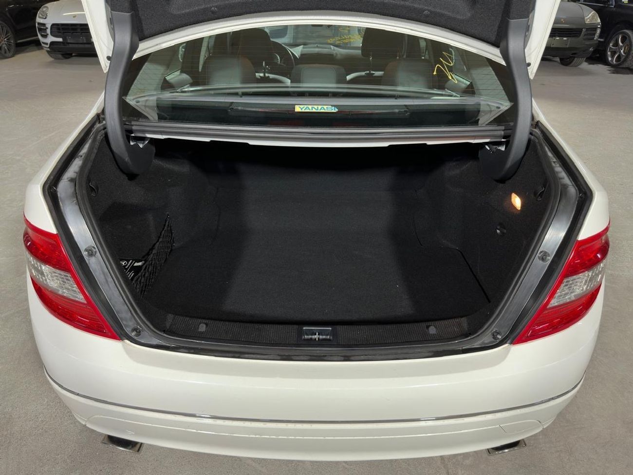 Mercedes-Benz C 300 MERCEDES C-CLASS C300 2010 3.0L | FULL SERVICE HISTORY | TWO KEYS | BLACK LEATHER INTERIOR