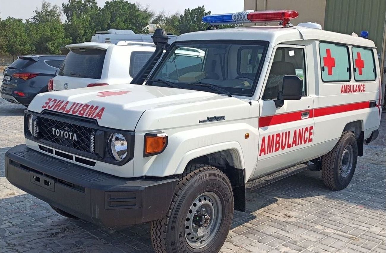 Toyota Land Cruiser 70 2025 Toyota Land Cruiser LC78 3doors 4.2L Diesel V6 (Ambulance)