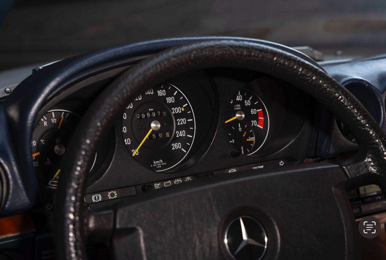 Mercedes-Benz SL 560 1987 limited Mercedes Mercedes-Benz SL560