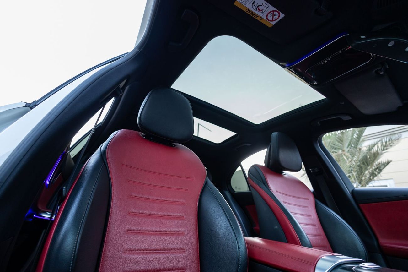 Mercedes-Benz C 200 Premium 2.0L