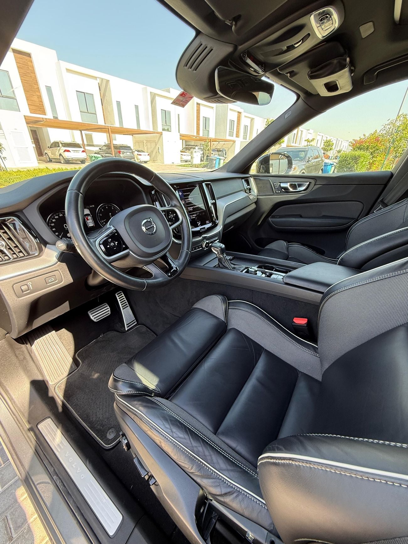 Volvo XC60 T5 R Design 2.0L