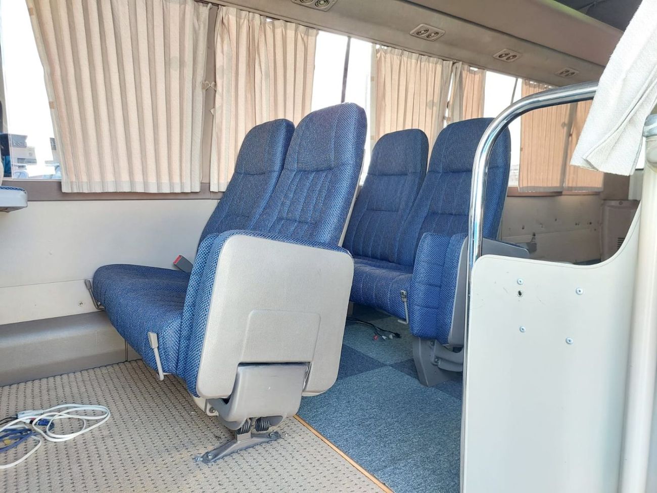 تويوتا كوستر TOYOTA COASTER BUS RHD 1997 MODEL 4.1 L DIESEL AUTOMATIC(PM04807)