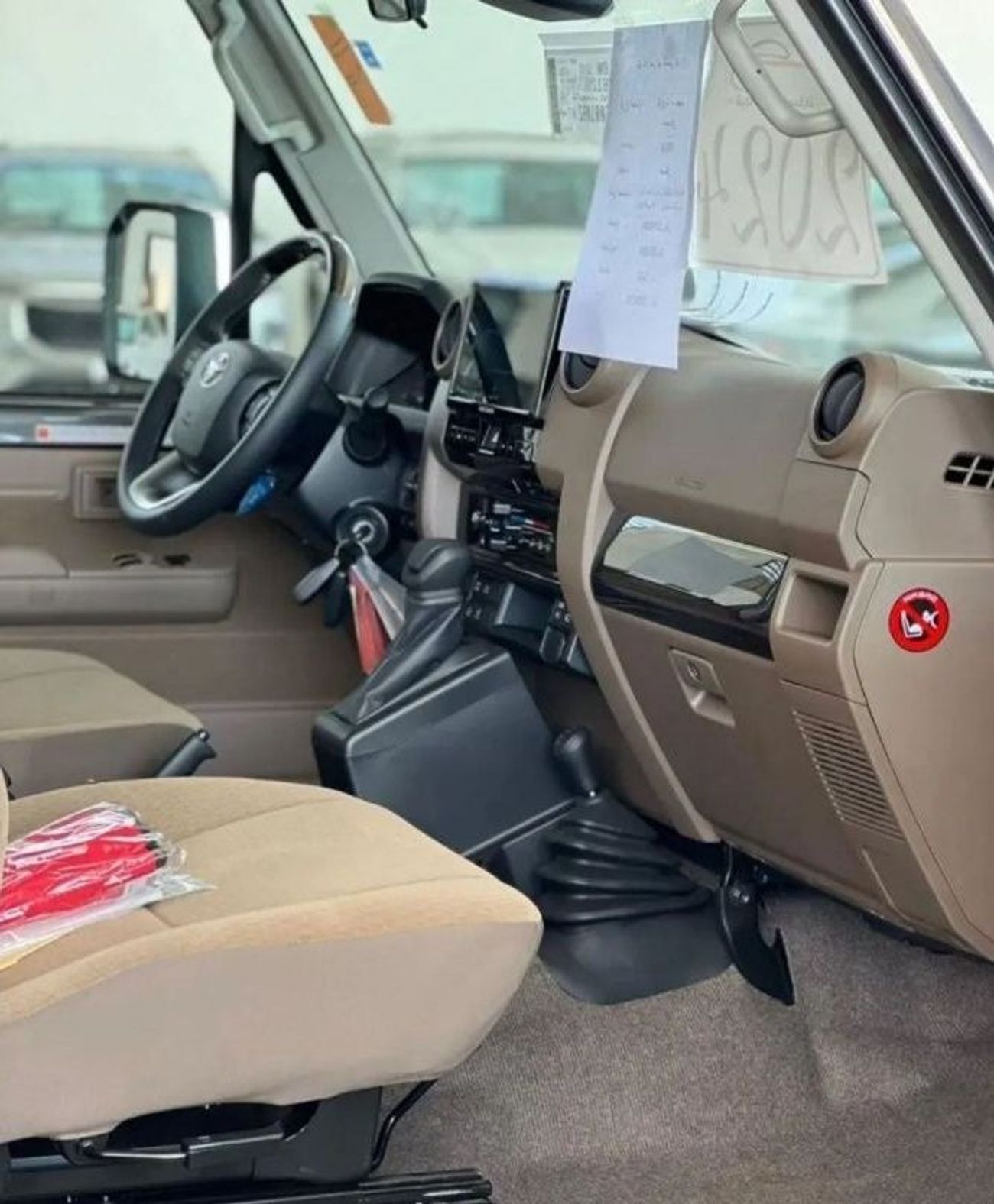 Toyota Land Cruiser 70 3Dr,  2800cc Diesel Automatic 6 Speeds , 4X4 , Winch , Difflock , Screen , Trail Mode , Sensors Leat