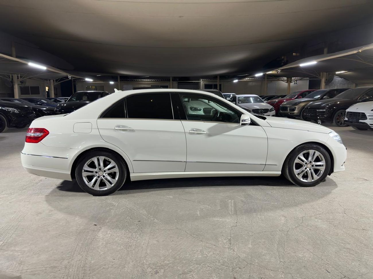 Mercedes-Benz E 350 MERCEDES E-CLASS E350 2011 3.5L | FULL SERVICE HISTORY | TWO KEYS | AVANTGARDE PACKAGE