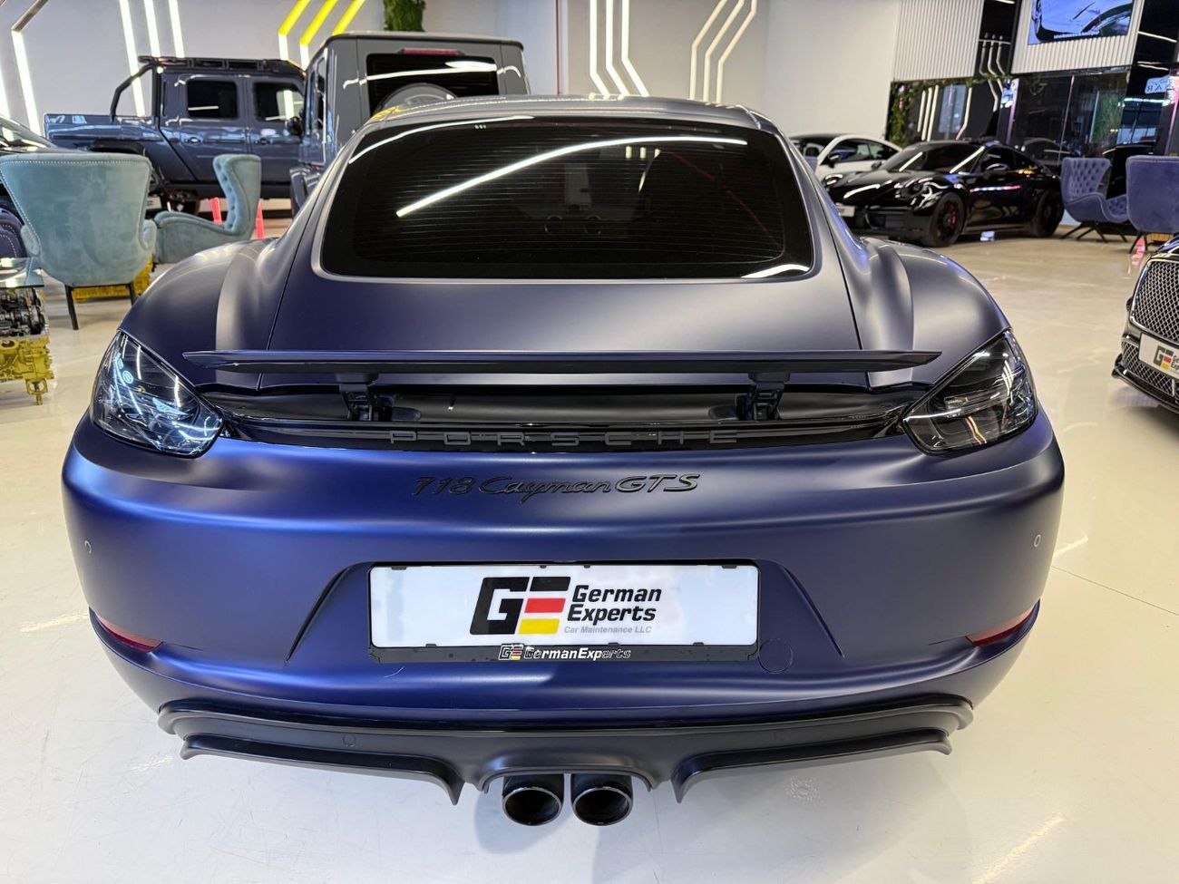 بورش كايمان 718 GTS 4.0L A/T 2020 Porsche 718 Cayman GTS 2.5 - GCC - Full Warranty and Service till 2027