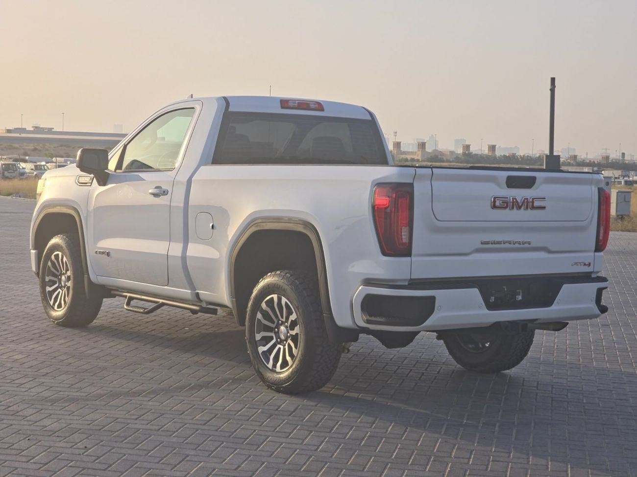 GMC Sierra 1500 REG/CAB AT4