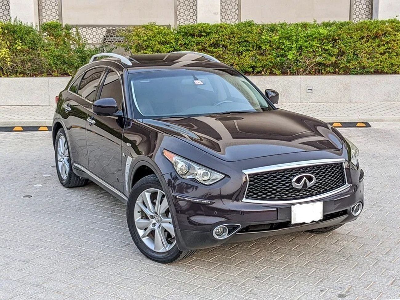 Infiniti QX70