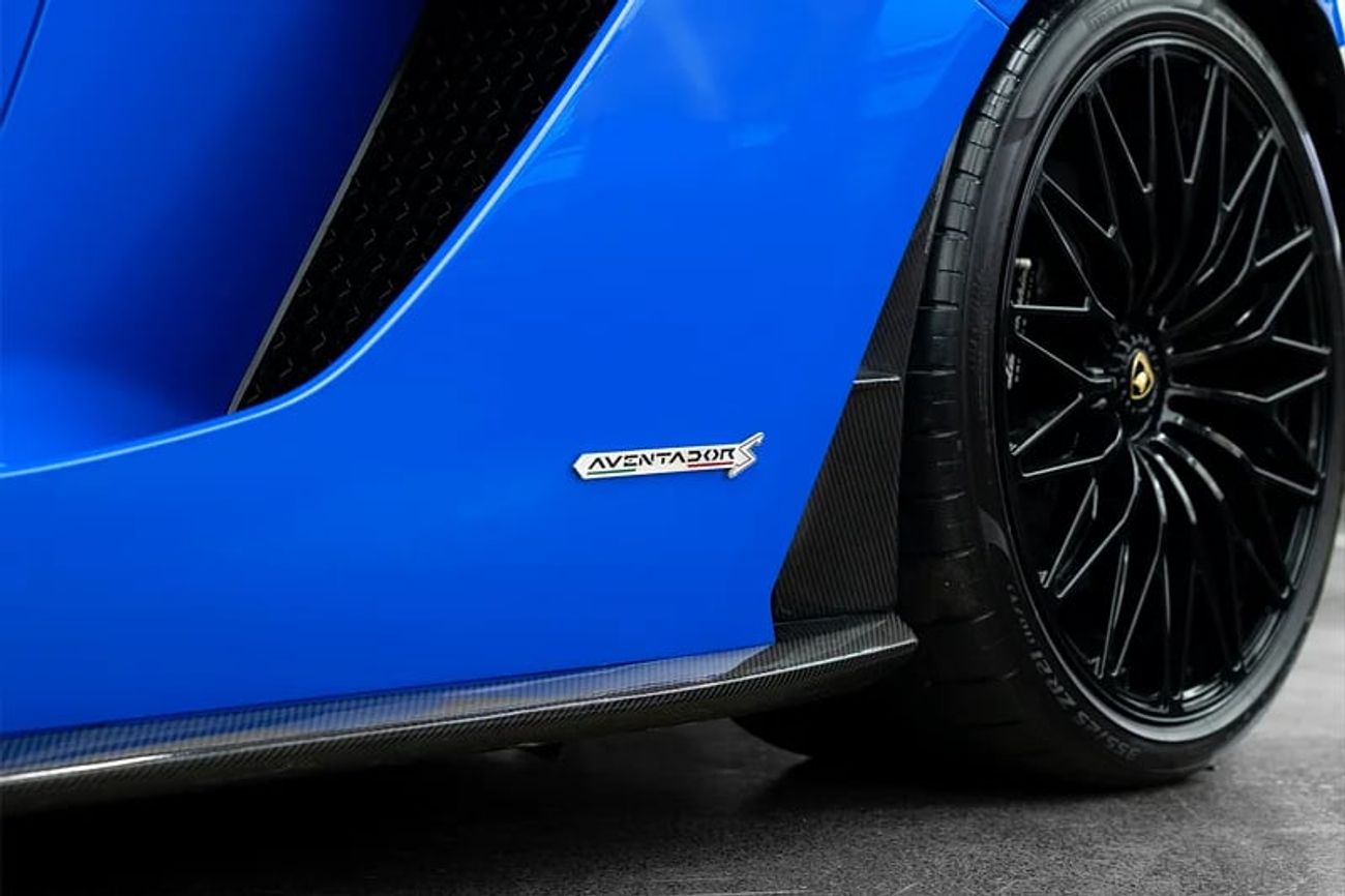 Lamborghini Aventador 6.5L V12