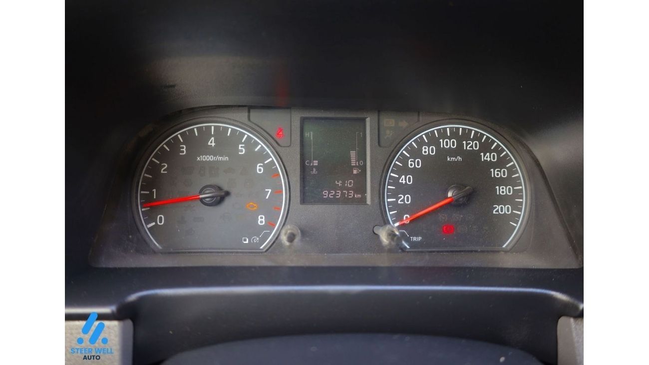 نيسان NV350 Urvan 2021 /13 High Back Executive Seats / 2.5 Petrol M/T / GCC / Like New Condition