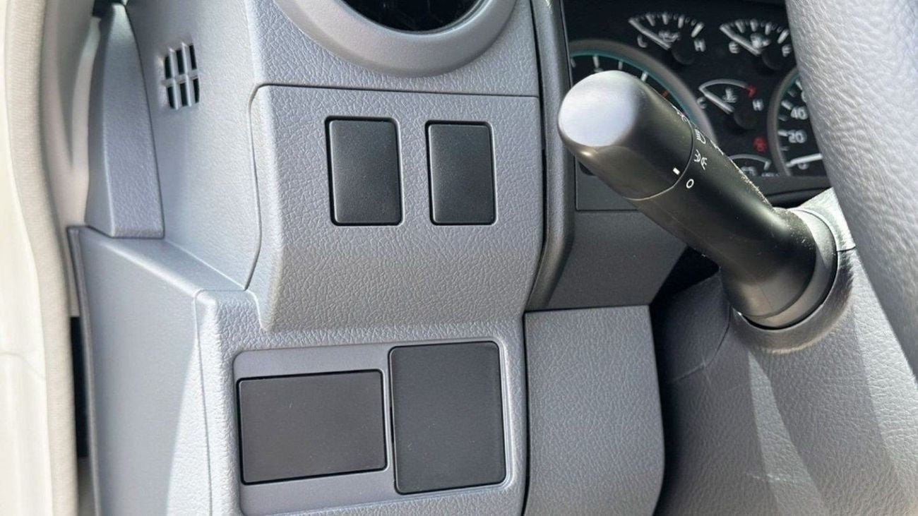 Toyota Land Cruiser Pick Up Toyota Land Cruiser Pickup LC79 DC 4.2L Diesel 2024