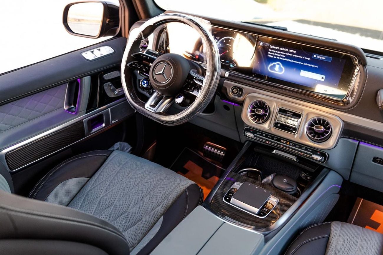 Mercedes Benz G63 AMG STD Mercedes-AMG G63 – 2026 | GCC Specs | Carbon Package | Fully Loaded | 2 Years Open Warranty