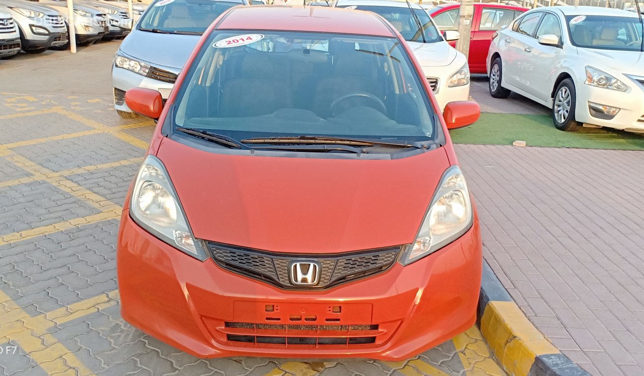 Honda Jazz 2014 GCC  No Accident No Paint A perfect Condition