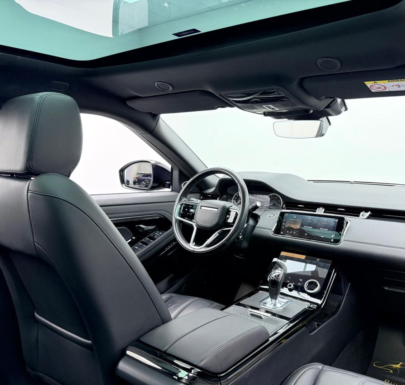 Land Rover Range Rover Evoque 2023 Range Rover Evoque Dynamic SE, 2027 RR Warranty + Service Pack, Full RR Service History, GCC