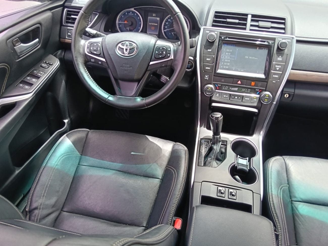 Toyota Camry GLX Full Option