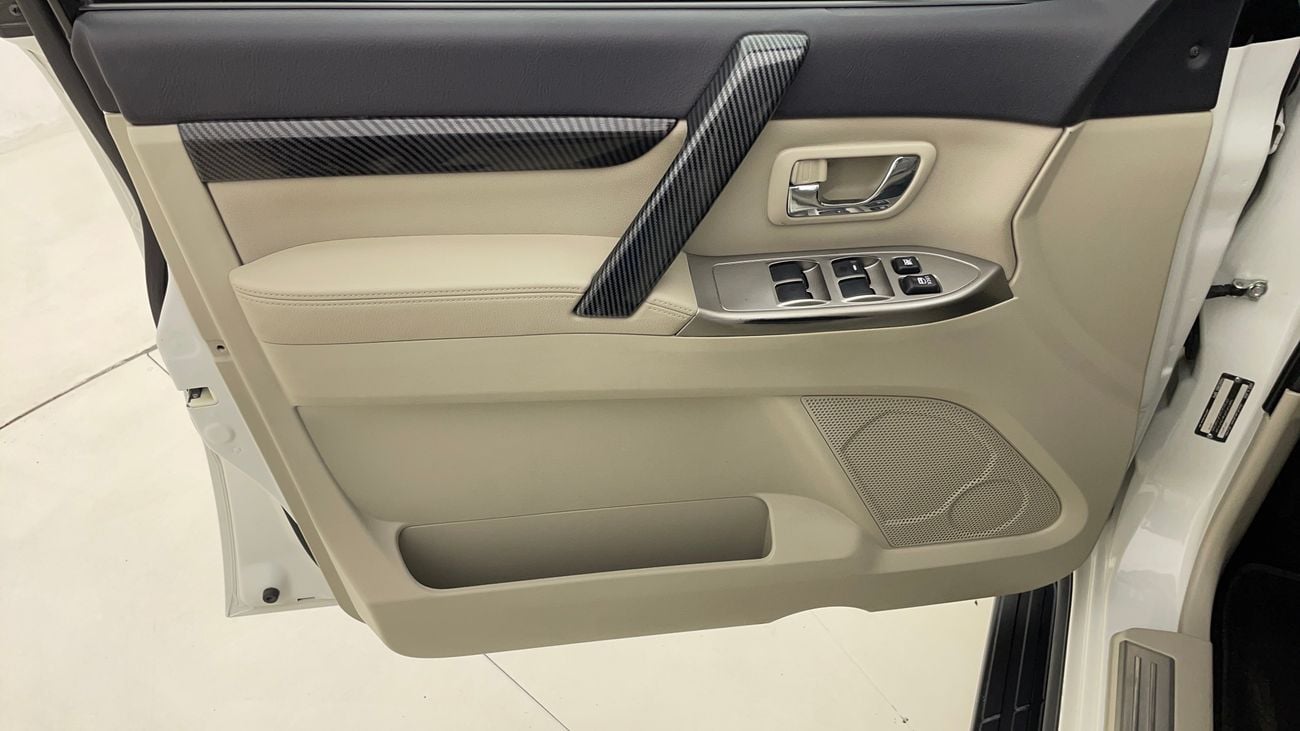 ميتسوبيشي باجيرو GLS HIGHLINE 3.8 | بدون دفعة مقدمة | اختبار القيادة في المنزل