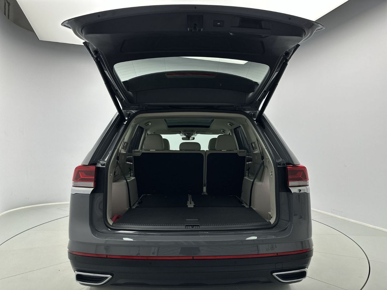 Volkswagen Teramont Comfortline 3.6L Comfortline (Ref#28204) / 34,100 AED SAVINGS from New Car