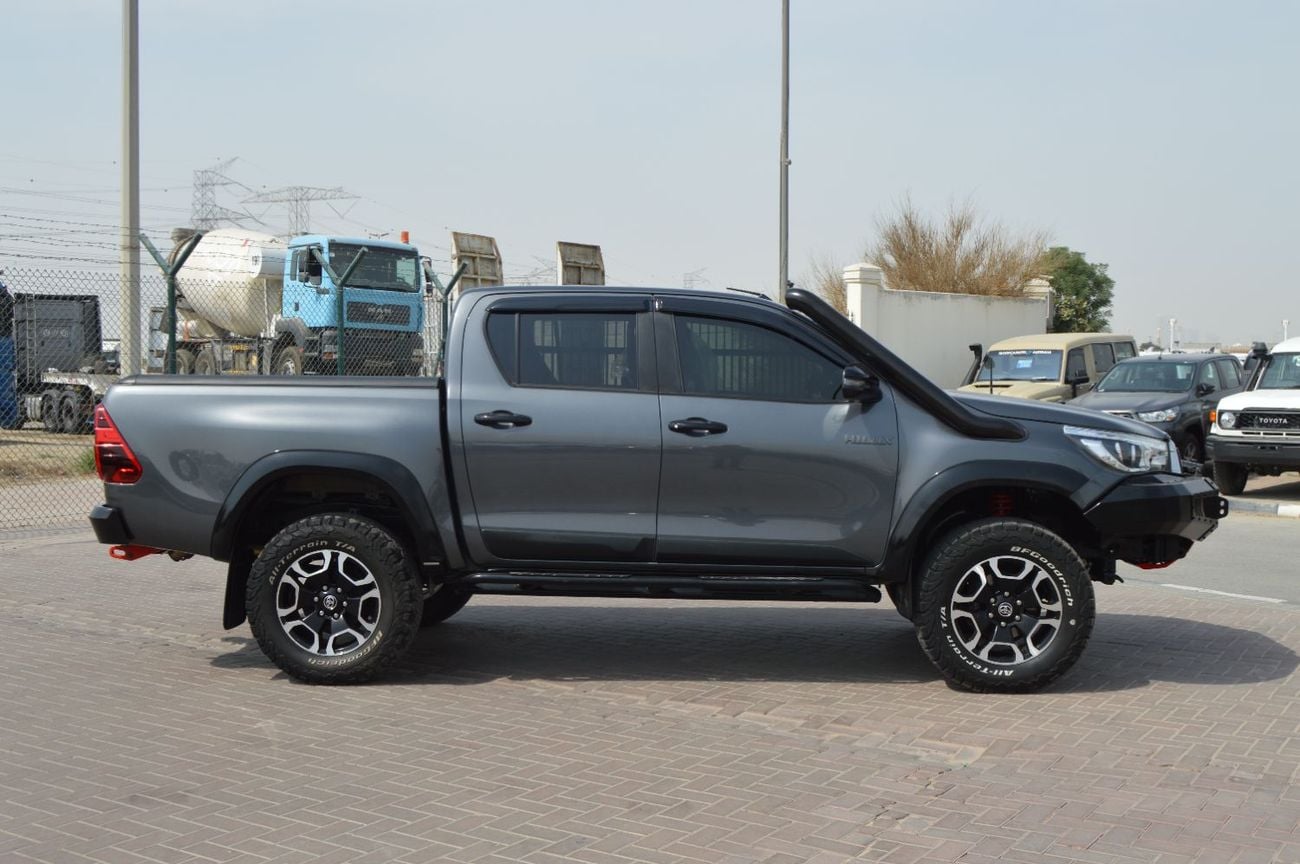 تويوتا هيلوكس Double cabin 2.8L, perfect inside and outside