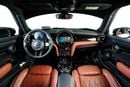 Mini Cooper S STD GCC-Silver Champagne-Sport body-full service history Available-Well maintained