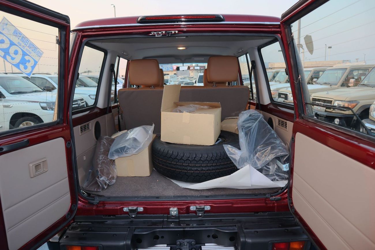 Toyota Land Cruiser 70 TOYOTA LAND CRUISER HARDTOP 4.0L 2023  Engine: 4.0L