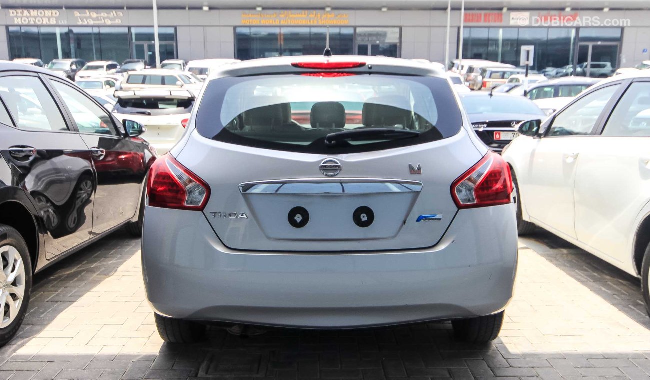 Nissan Tiida