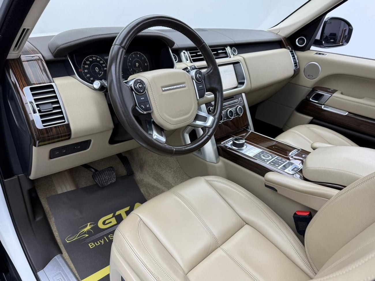 لاند روفر رينج روفر 2017 Range Rover Vogue HSE, Range Rover Full Service History, Excellent Condition, GCC