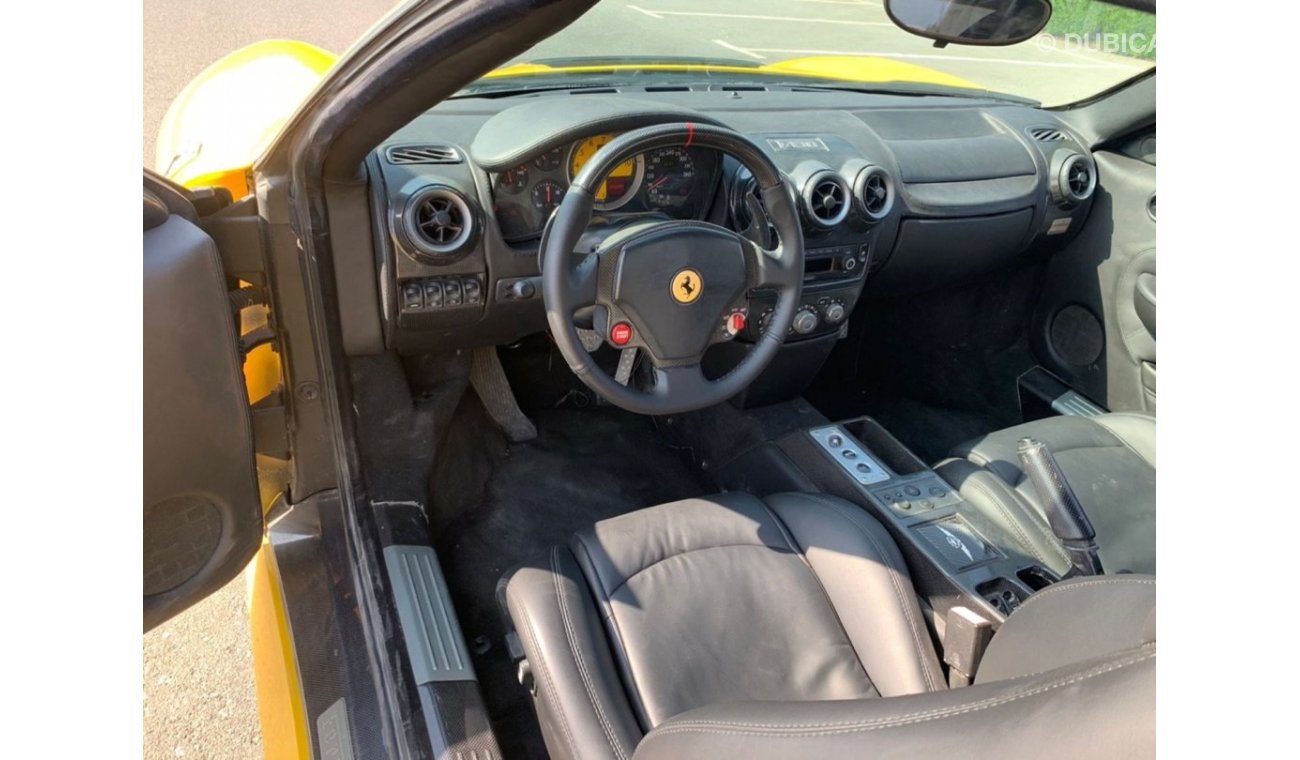 Ferrari F430 2009 model, Gulf, 8 cylinders, odometer 66000 km