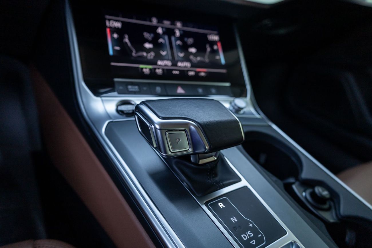 أودي A6 45 TFSI S-Line 2.0L