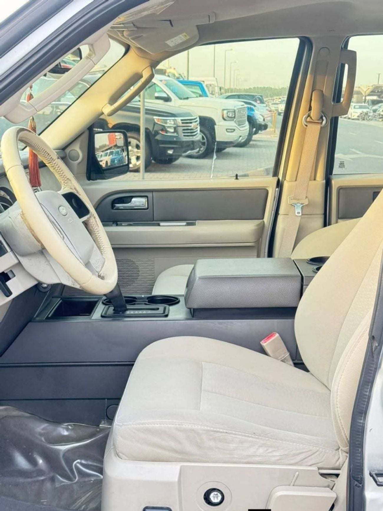 Ford Expedition EL XL 5.4L 7 seats No. 2, GCC specs