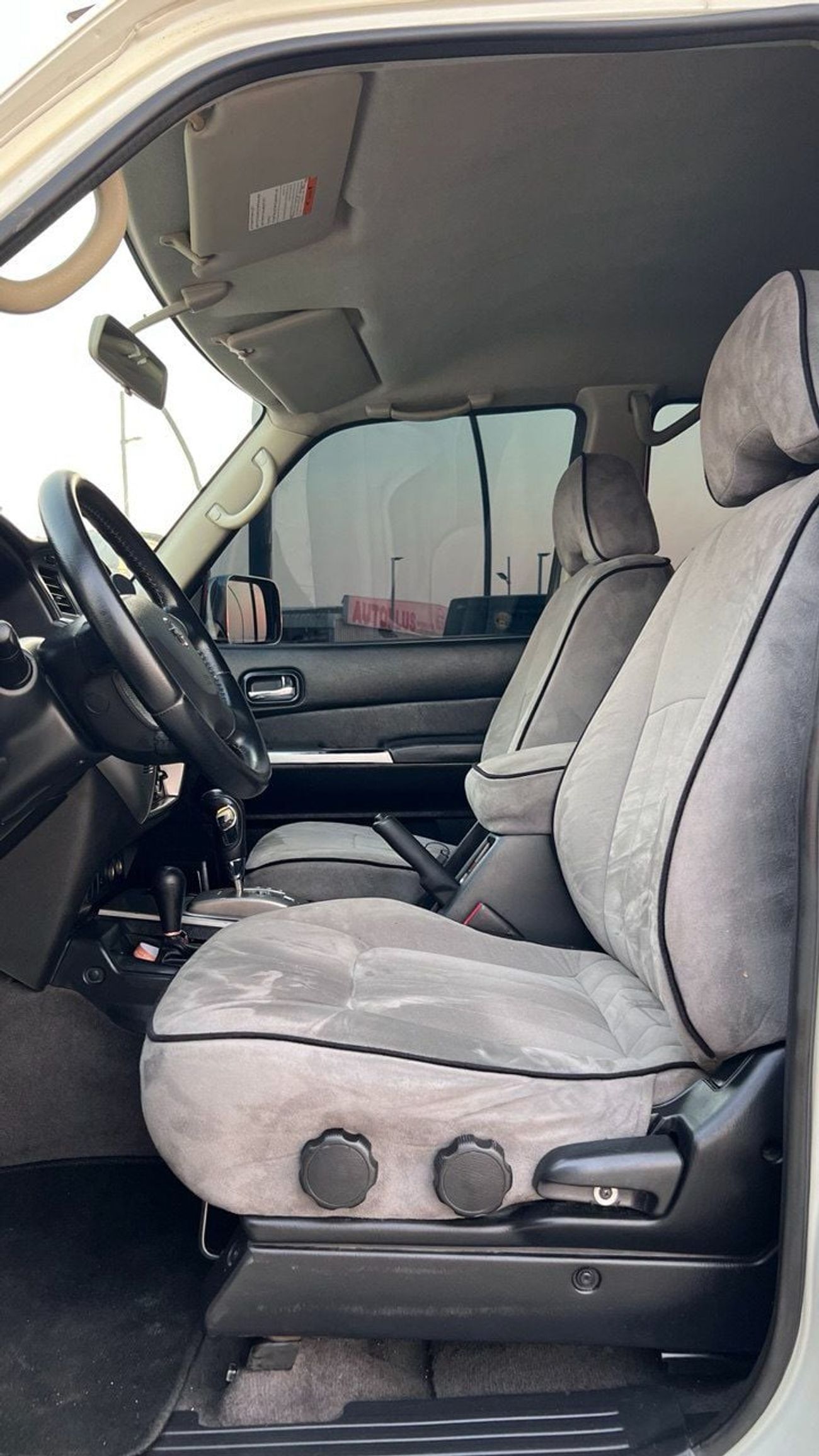 نيسان باترول سفاري GL 4.8L A/T (7 Seater)