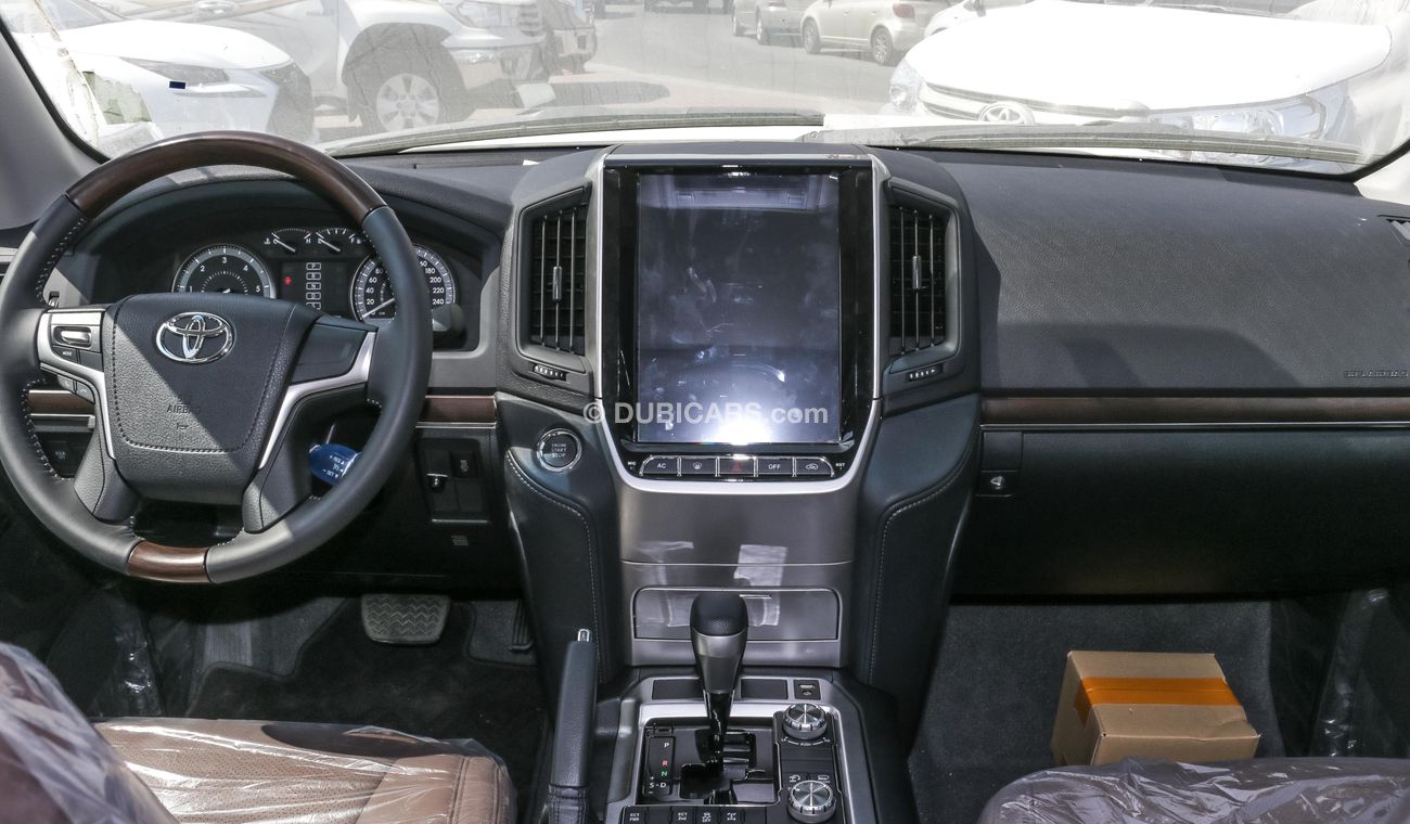 Toyota Land Cruiser GXR V8