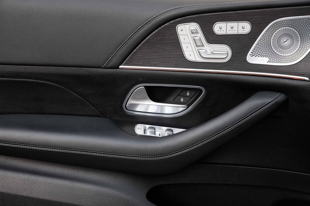 مرسيدس بنز GLE 53 AMG GLE 53 AMG 4MATIC+ | 4,603 P.M | 0% Downpayment | Mercedes-Benz Warranty!