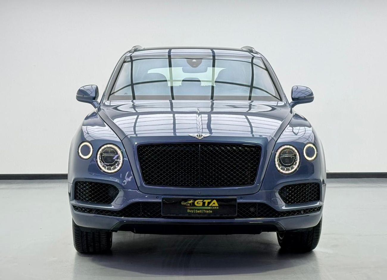 Bentley Bentayga FIRST EDITION 2017 Bentley Bentayga First Edition W12, Bentley Warranty+Full Service History, GCC