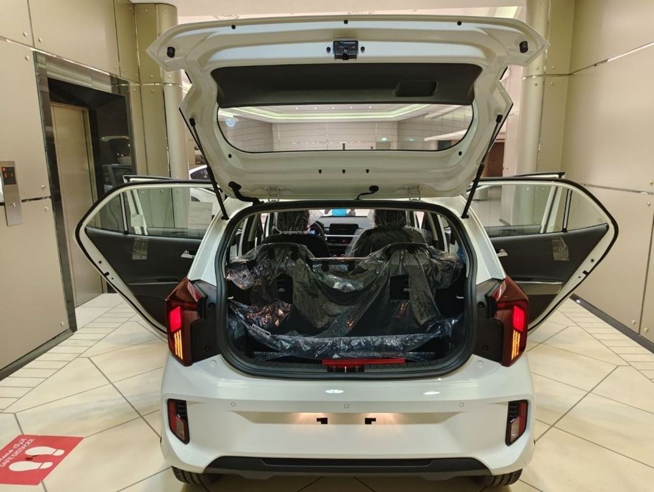 كيا بيكانتو 1.2L PETROL 2024 GCC