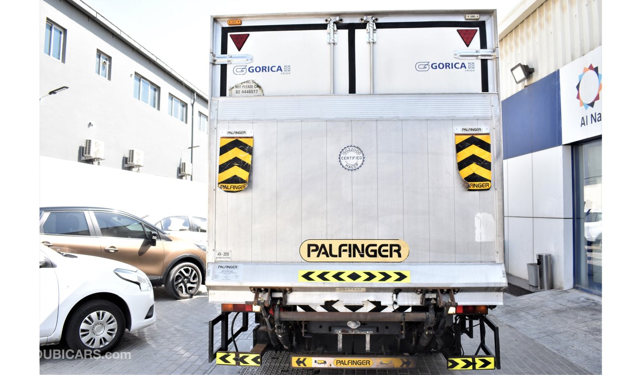 ميتسوبيشي كانتر 4.2T DSL CHILLER TAIL LIFT 2015 GCC