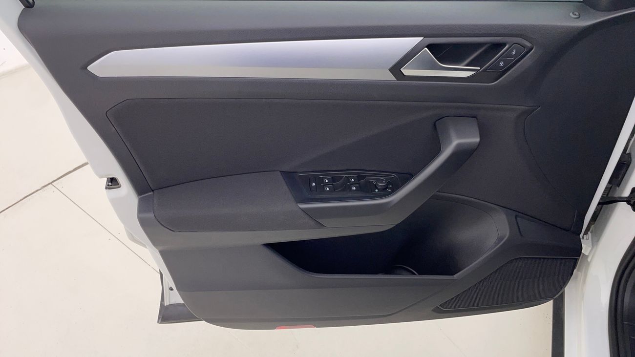 Volkswagen T ROC LIFE + 1.4 | Zero Down Payment | Home Test Drive