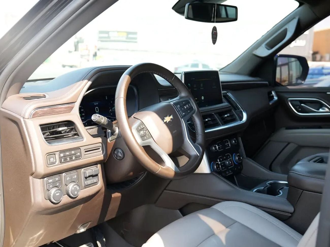 Chevrolet Suburban LT GCC Specs