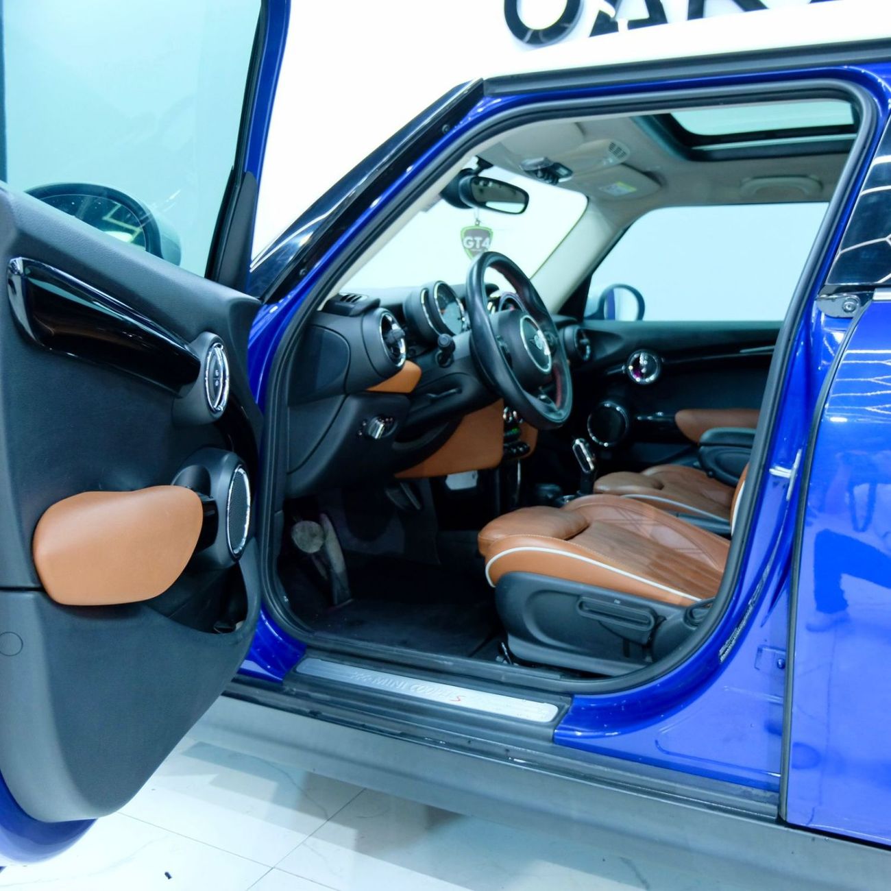 Mini Cooper S 2.0L AED 1,626 P.M l 0% Down Payment l Mini Cooper S l Full Agency Service History