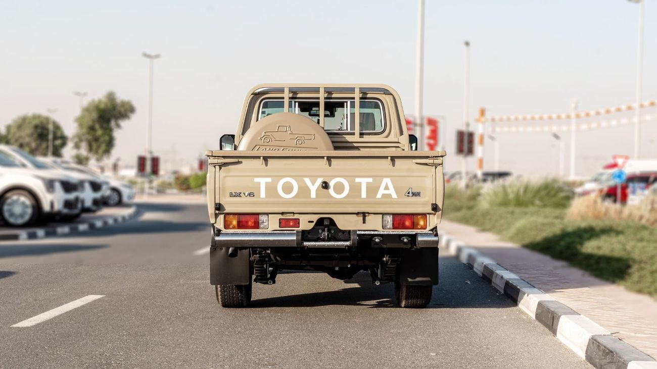 تويوتا لاند كروزر بيك آب 2026 Toyota Land Cruiser LC79 4.0L AT Petrol Full Option (Beige-Brown)
