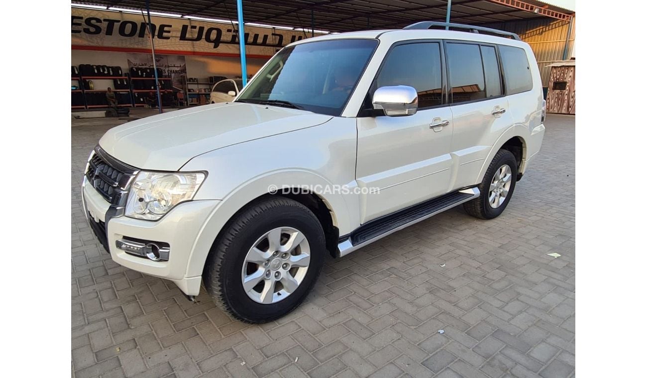 Mitsubishi Pajero Full option clean car
