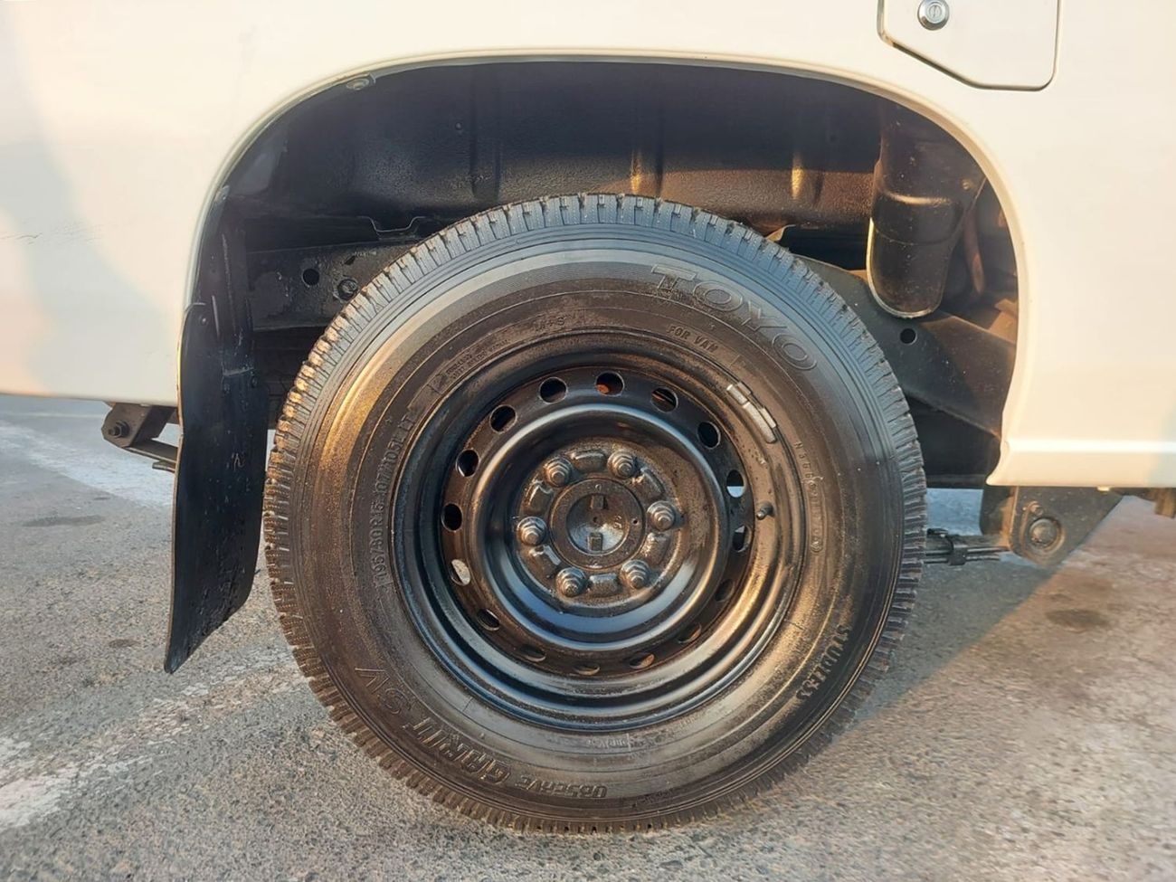 Nissan Pickup NISSAN DATSUN PICKUP RHD 1996 MODEL 2.0 L PETROL MANUAL(PM30402)