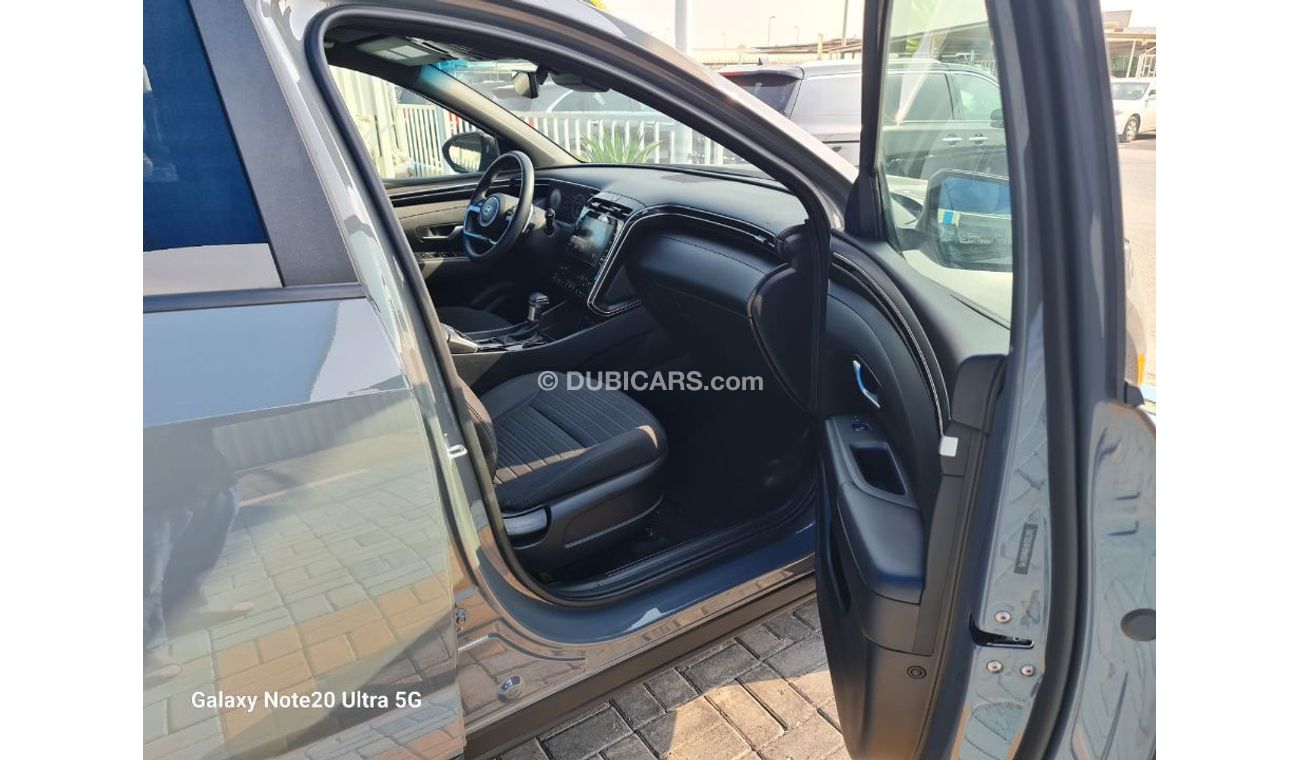 Hyundai Santa Cruz Car is very good and clean 4WD 2.5 turbo