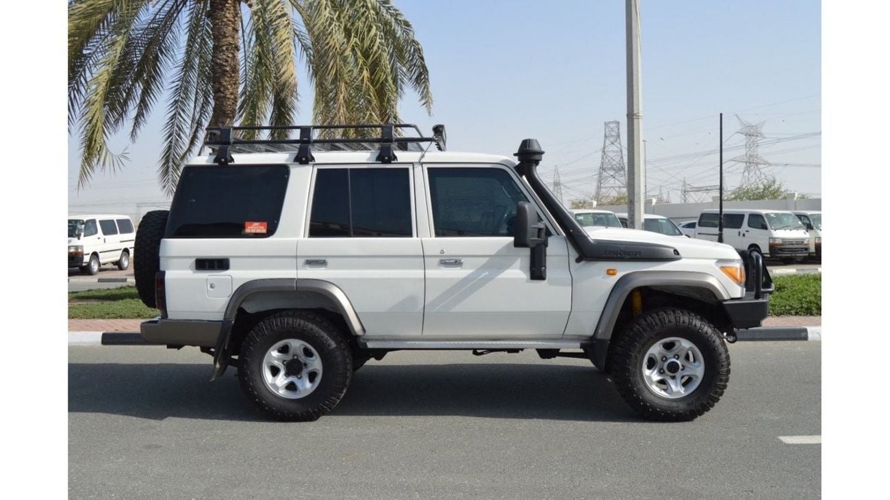 تويوتا لاند كروزر 70 Clean car Diesel engine