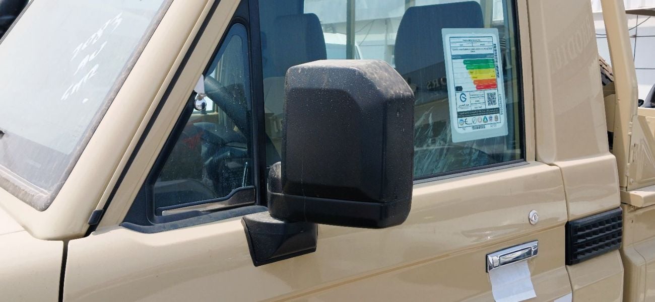تويوتا لاند كروزر بيك آب 4.0L Petrol AT 4x4 2026YM
