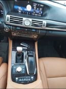 Lexus LS460 Premier SWB 4.6L (375 HP)